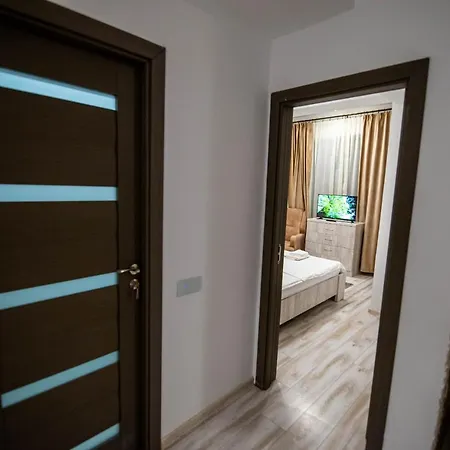 Charming Flat By The Sea מאמאיה