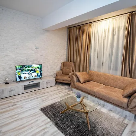 Charming Flat By The Sea מאמאיה