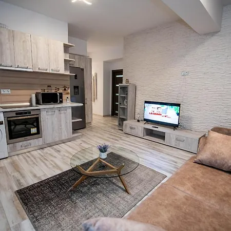 דירה Charming Flat By The Sea *