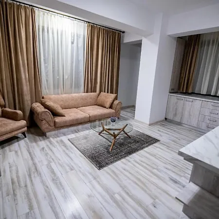 דירה Charming Flat By The Sea מאמאיה