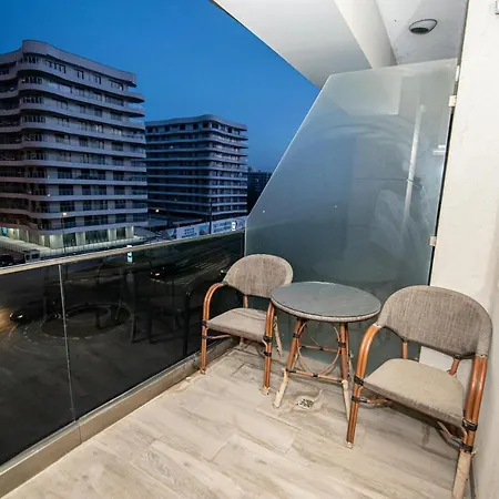 Charming Flat By The Sea מאמאיה